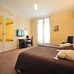 Hotel Continental Centre 3*