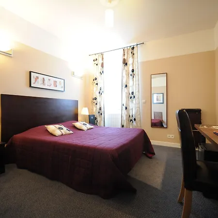 Continental Centre 3*