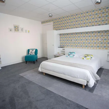 Continental Centre Hotel 3*