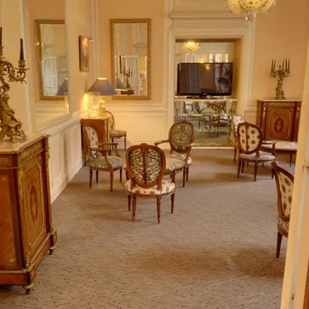 Hotel Continental Centre Pau