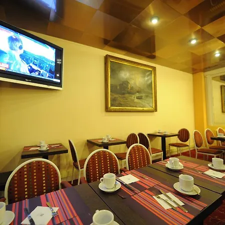 Continental Centre Hotel 3*