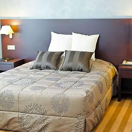 Continental Centre 3*