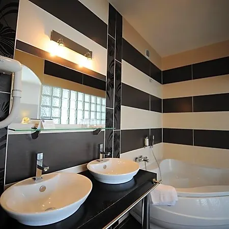 Hotel Continental Centre 3*