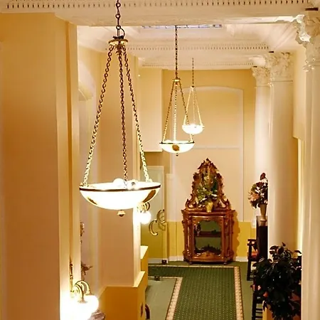 Hotel Continental Centre 3*
