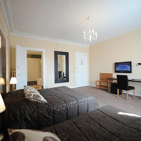 Отель Continental Centre 3*