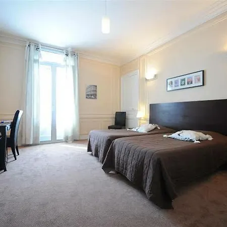 Continental Centre Отель 3*