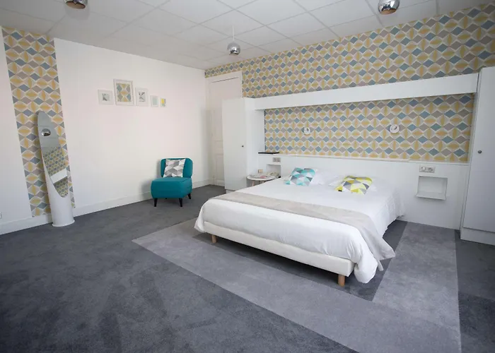 Continental Centre Hotel 3*