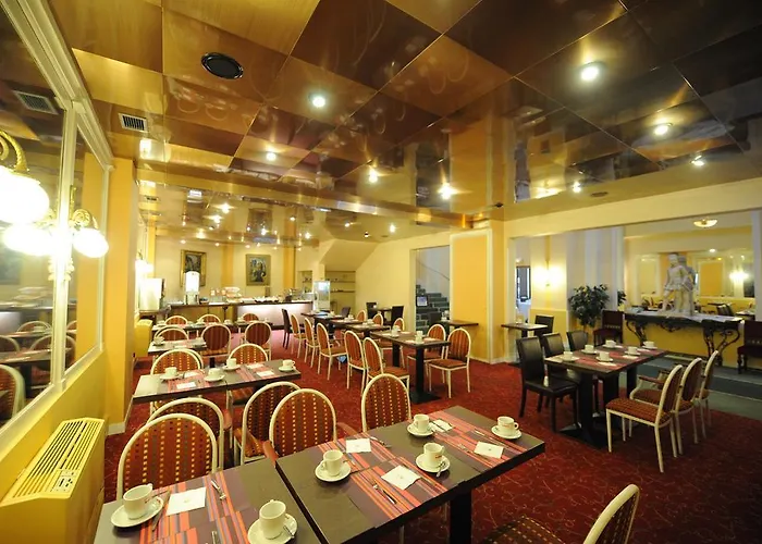 Continental Centre 3* Pau