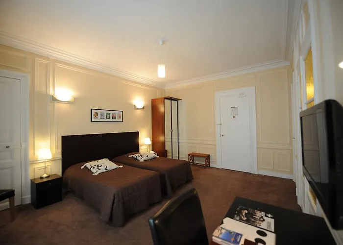 Hotel Continental Centre Pau