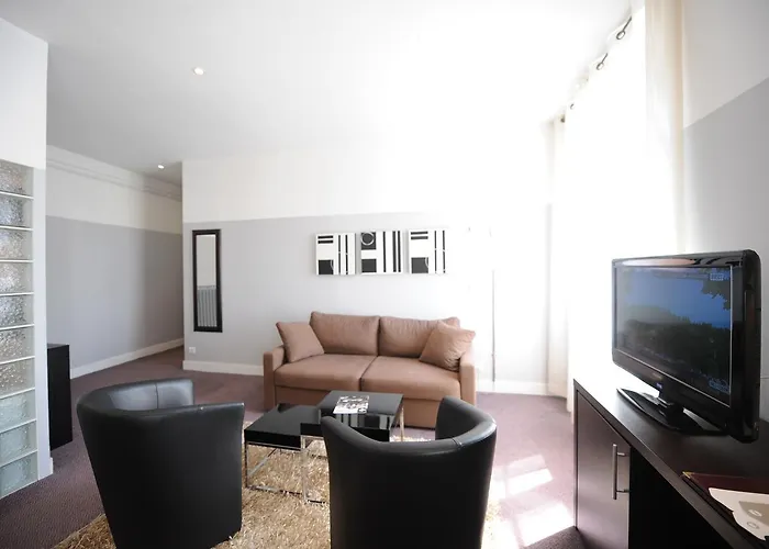 Continental Centre Hotel 3*