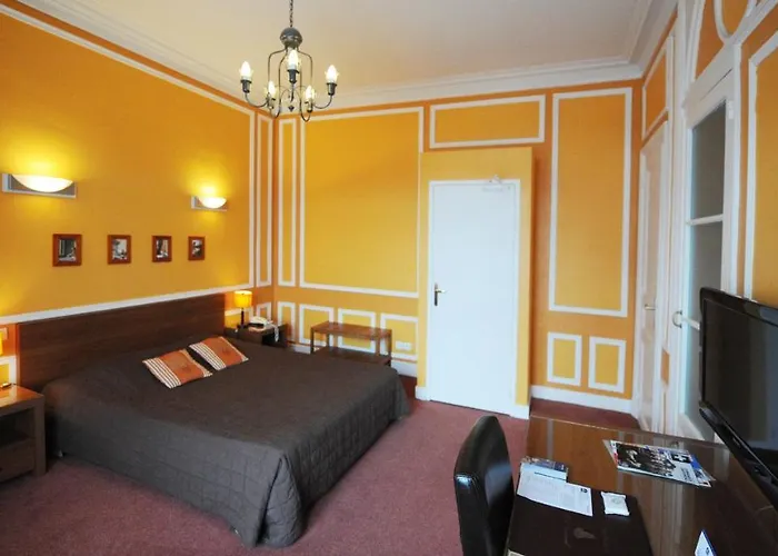 Continental Centre Hotel 3*